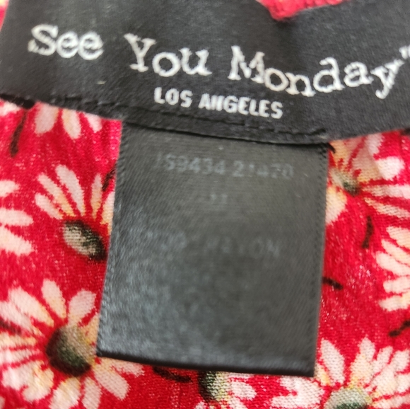 See you Monday off the shoulder red romper w/ yellow daisies Size M | Like New - Picture 11 of 11